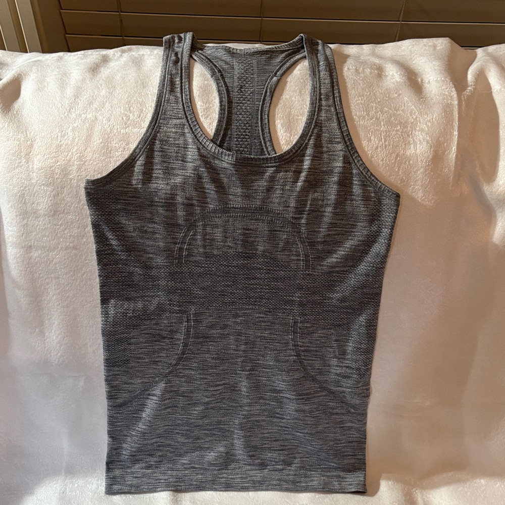 NWOT lululemon Gray Women's razorback Tank Top w/ front design sayings inside 4